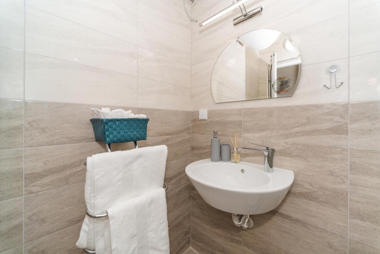 Alma Apartment - Stylish 1Bd Flat With Balcony By Flat Mаnager Plovdiv Exterior photo